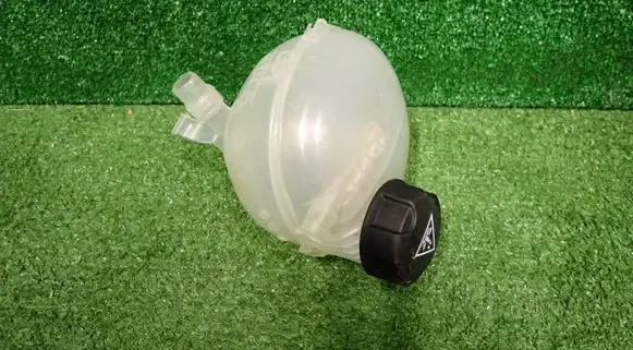 Citroen C3 Coolant expansion tank/reservoir 