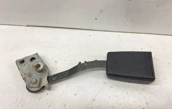 Mercedes-Benz E W124 Front seatbelt buckle 1248600169 A1248600169 0393050