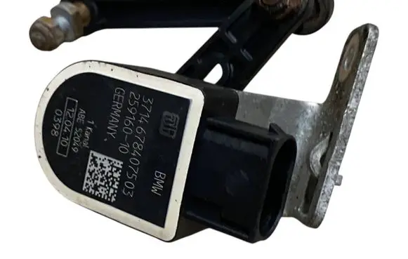 Headlight/headlamp level sensor