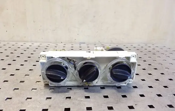 Audi A4 S4 B5 8D Climate control unit