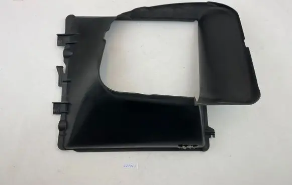 Porsche Macan (95B) Intercooler air channel guide 95B117336A