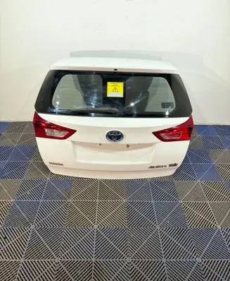 Toyota Auris E180 Tailgate/trunk/boot lid 
