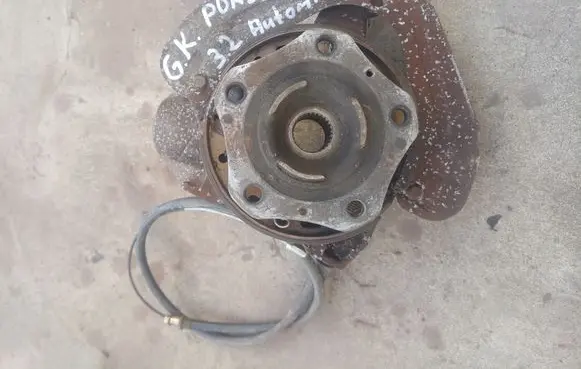 Porsche Boxster 986 Rear wheel hub 98633165720