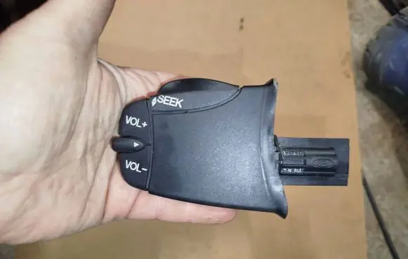 Ford Focus Sound control switch 98AB14K147AC