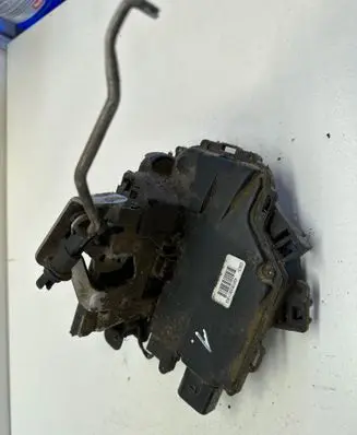 Audi A6 S6 C5 4B Rear door lock 4B0839016G