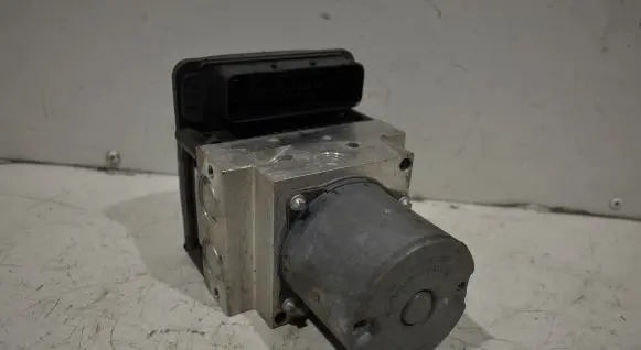 BMW 5 F10 F11 ABS Pump 6851374