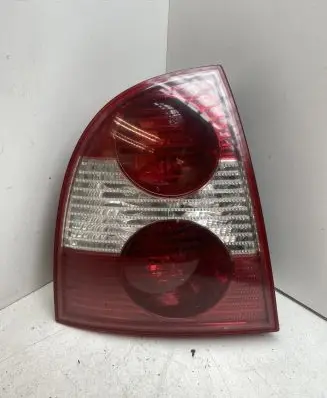 Volkswagen PASSAT B5 Rear/tail lights 3B5945095AE