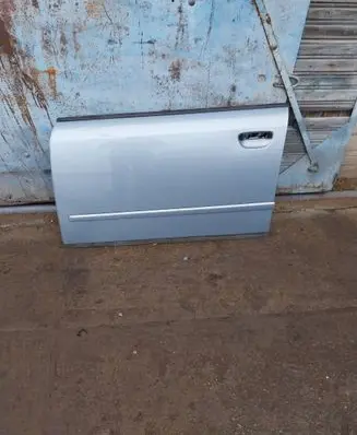 Audi A4 S4 B6 8E 8H Front door