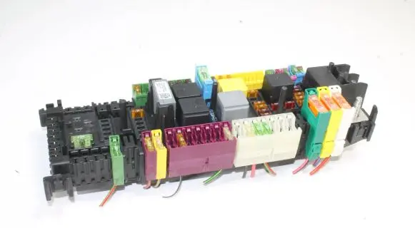 Mercedes-Benz A W176 Fuse box set A2469066600