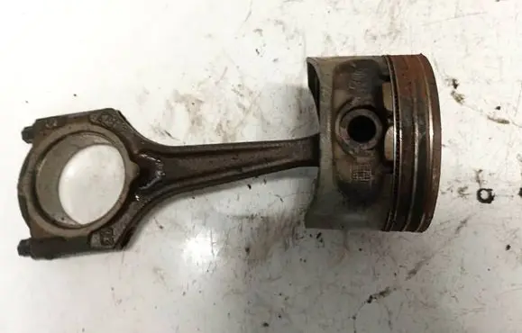 Opel Meriva A Piston with connecting rod 