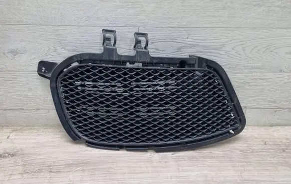 Mercedes-Benz GLA W156 Front bumper lower grill A1568855322