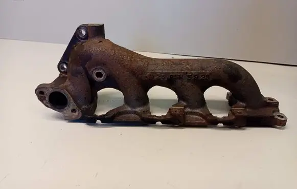 Suzuki Grand Vitara II Exhaust manifold 8428548
