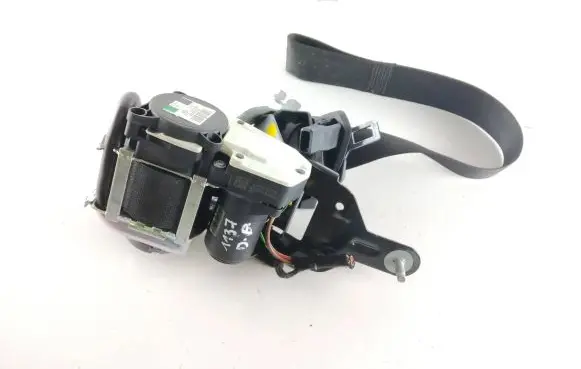 Mercedes-Benz E C207 W207 Front seatbelt A2078605285