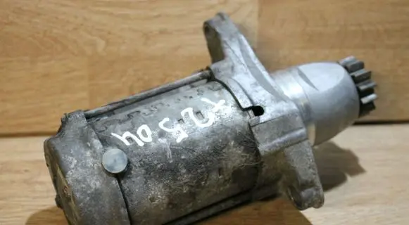 Toyota Avensis T250 Starter motor 281000H110