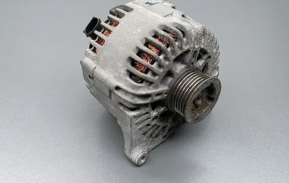 Smart ForTwo II Generator/alternator A0061519001