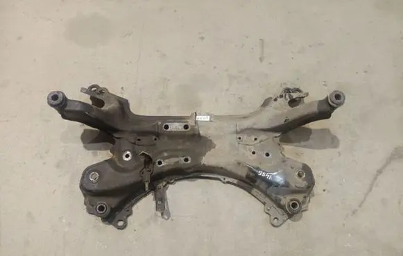 Toyota Avensis T270 Front subframe 