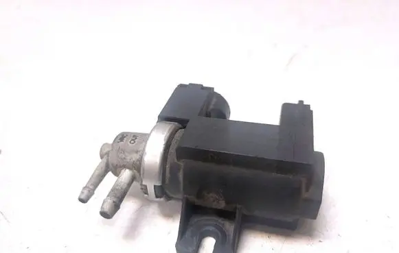 Audi A4 S4 B7 8E 8H Turbo solenoid valve 8E0906627C