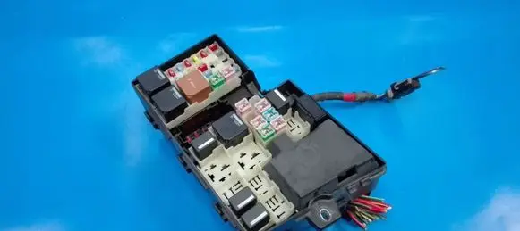 Volvo S40 Fuse module 30772538