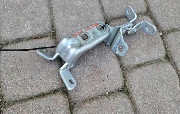 Opel Astra K Rear door lower hinge