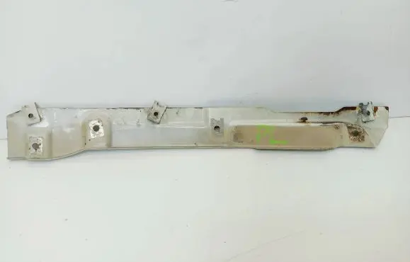 Volkswagen Transporter - Caravelle T4 Fender mounting bracket