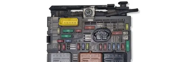 Peugeot 308 BSM Control unit 9807028780 BSMR04
