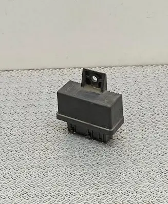 Peugeot Partner Fuel injection pump control unit/module 240107