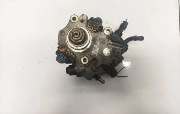 Mercedes-Benz C W204 Fuel injection high pressure pump a6510701801