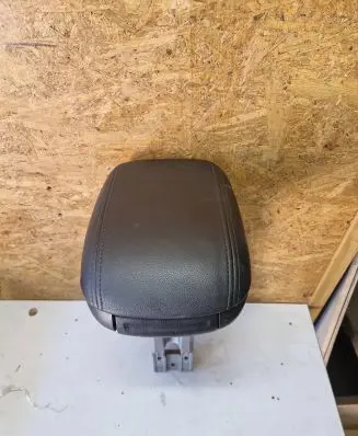 Opel Zafira C Armrest 9928009958