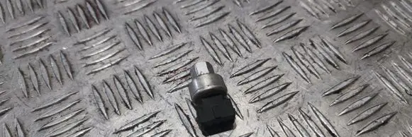 Volvo S80 Air conditioning (A/C) pressure sensor 30661949