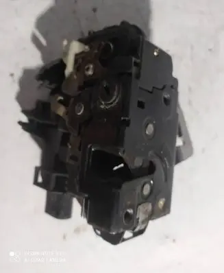 Audi A6 S6 C5 4B Rear door lock 4B0839016G
