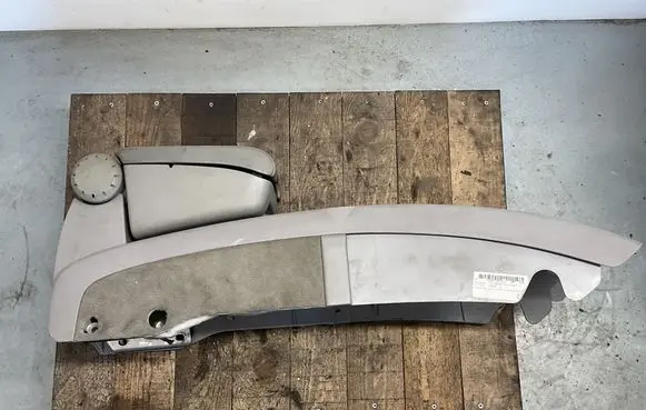 Cadillac CTS Glove box central console 1GA0286523 15524A 15216695
