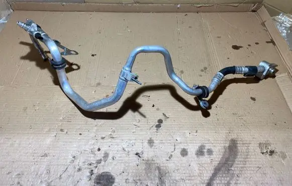Maserati Ghibli Air conditioning (A/C) pipe/hose 670004945 04062E