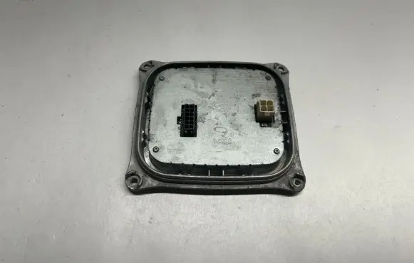 Mercedes-Benz S W221 LED ballast control module A2218706289