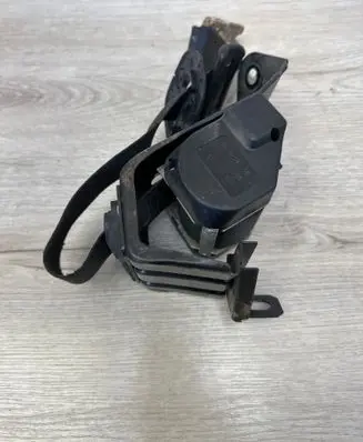 Ford Scorpio Rear seatbelt 85GBA611B68A3A 0847719 0314011