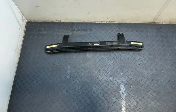 BMW 6 E63 E64 Top upper radiator support slam panel 51647008845 15131008