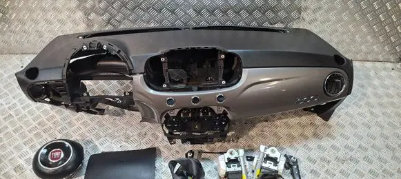 Fiat 500 Dashboard S27610011