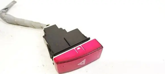 Honda CR-V Hazard light switch