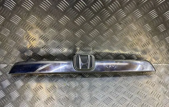 Honda CR-V Tailgate trim