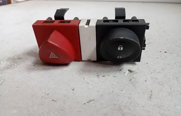 Renault Megane I Other switches/knobs/shifts 42110