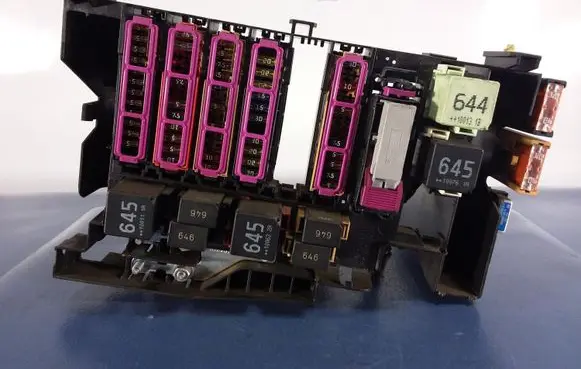 Audi A8 S8 D4 4H Fuse box set 4H0907348C