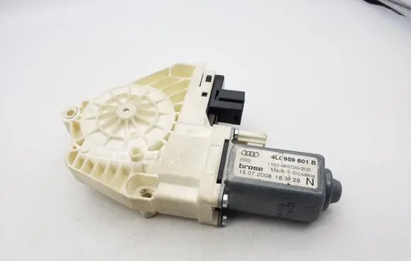 Rear door manual window regulator