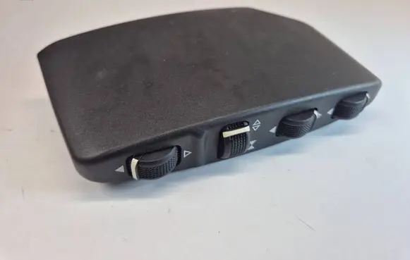 Mercedes-Benz C W204 Seat control switch A0008007978