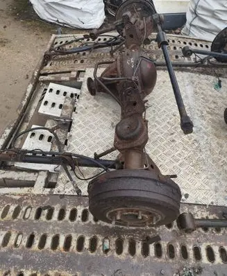 Nissan Pathfinder R50 Rear axle beam with reductor 
