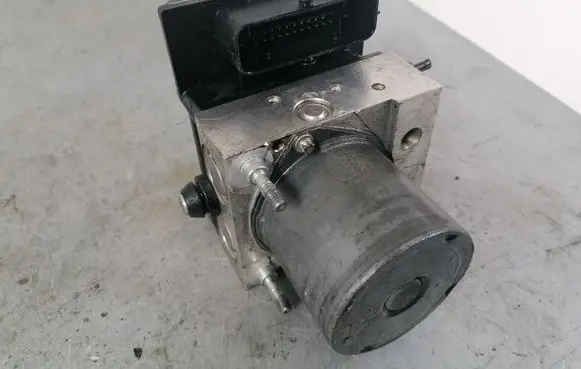 Audi A4 S4 B7 8E 8H ABS Pump 0265950474 8E0910517D 8E0614517AK