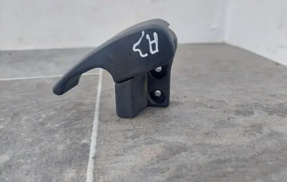Audi A3 S3 8L Engine bonnet (hood) release handle 1H1823533