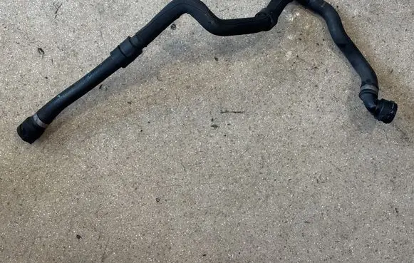 BMW X6 E71 Engine coolant pipe/hose 7589734