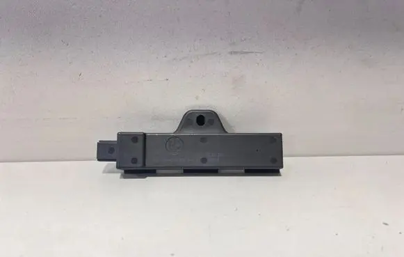 BMW X4 G02 Keyless system antenna 5A5D3C0 6832065