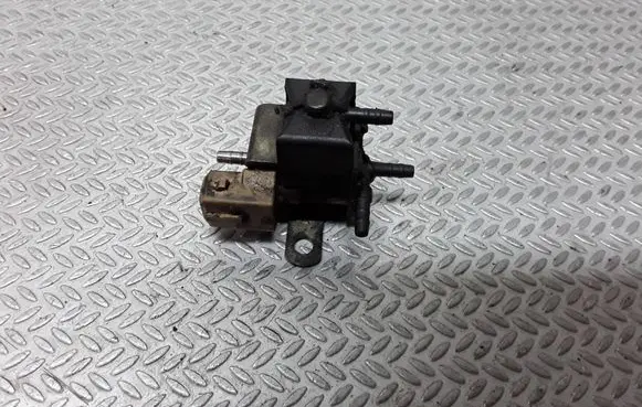 Volkswagen Golf IV Turbo solenoid valve 054906267A