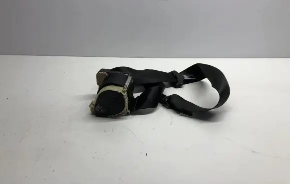 BMW Z4 E85 E86 Front seatbelt 7016876