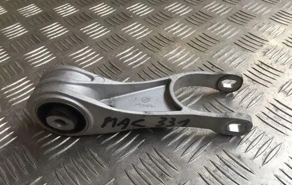 Porsche Macan (95B) Engine mount bracket